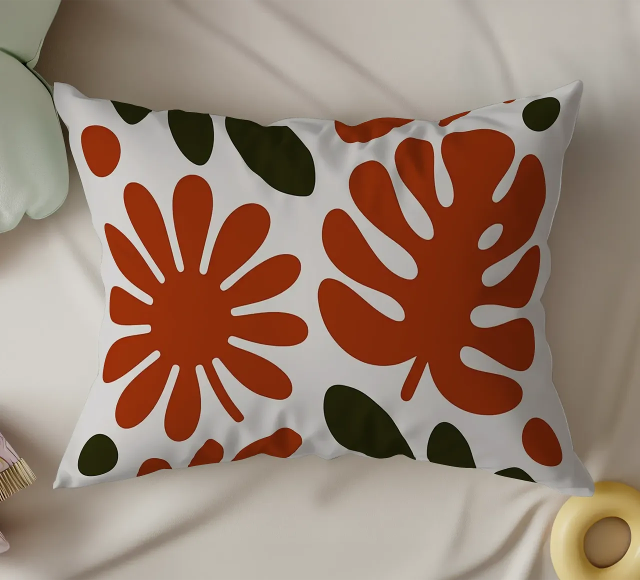 Motivo botanico con foglie e fiori cuscino da Damion Francis
