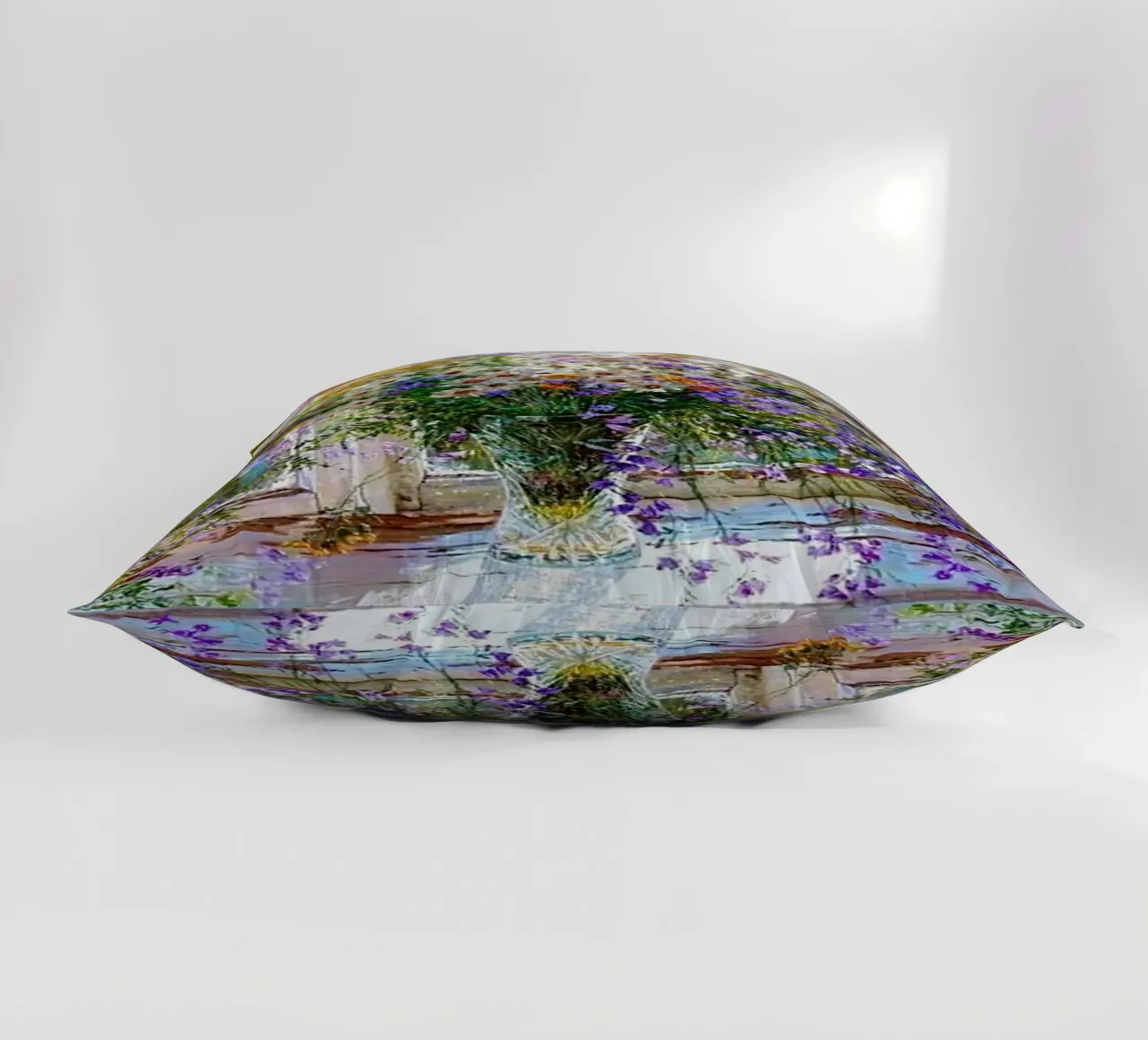 I fiori viola di Monet cuscino da KOOL STORE