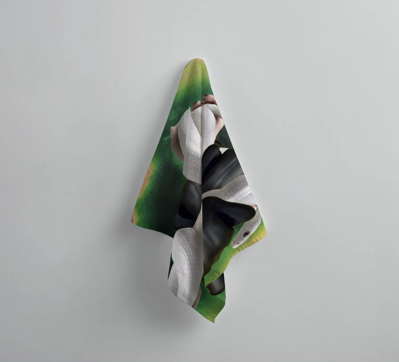 Snake towel by dekonstruktiv