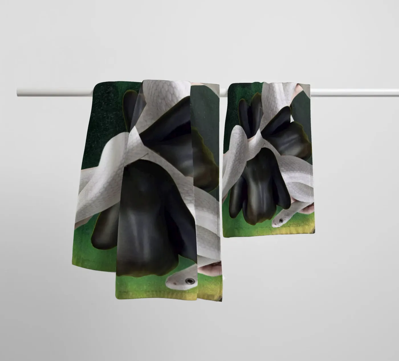 Snake towel by dekonstruktiv
