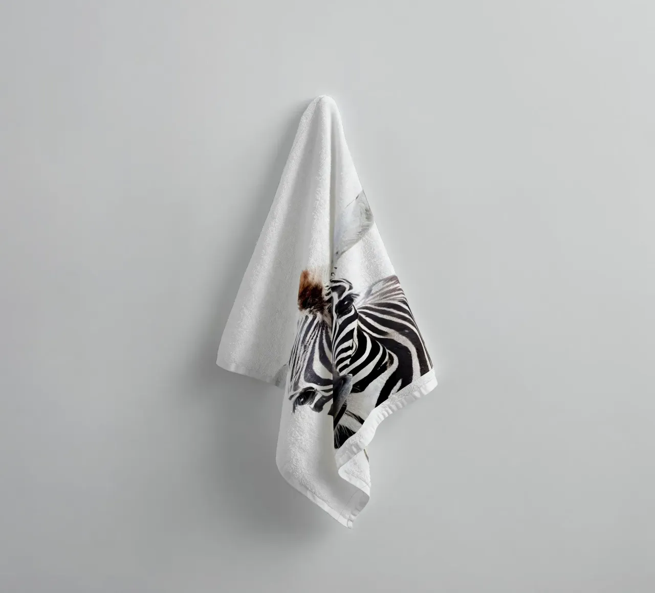 Ritratto di zebra asciugamano da bagno da Pixel Boy