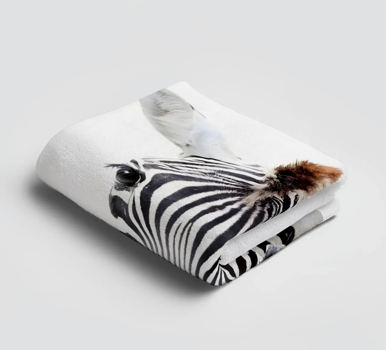 Ritratto di zebra asciugamano da bagno da Pixel Boy
