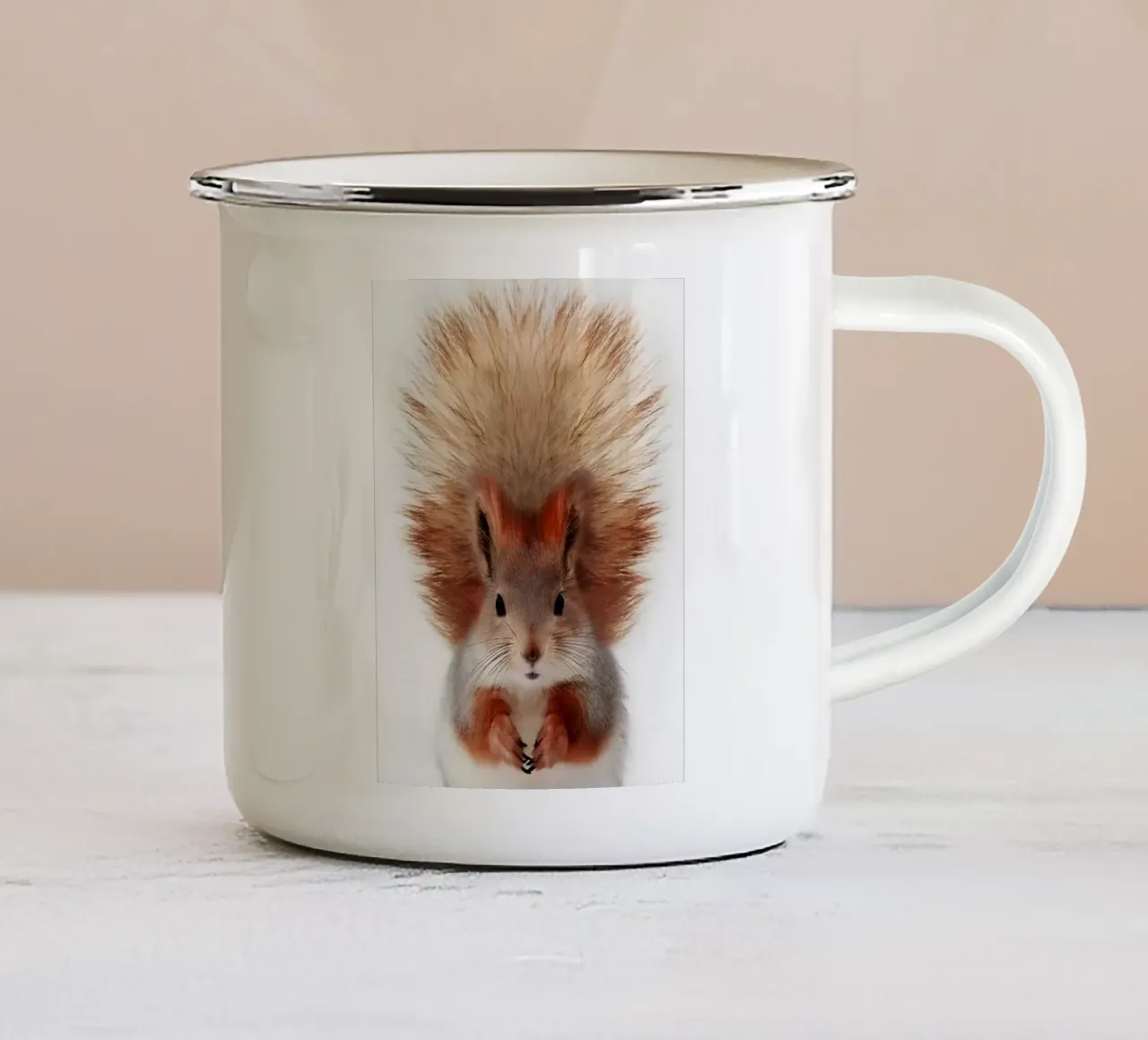 Coda soffice tazza in smalto da Pixel Boy