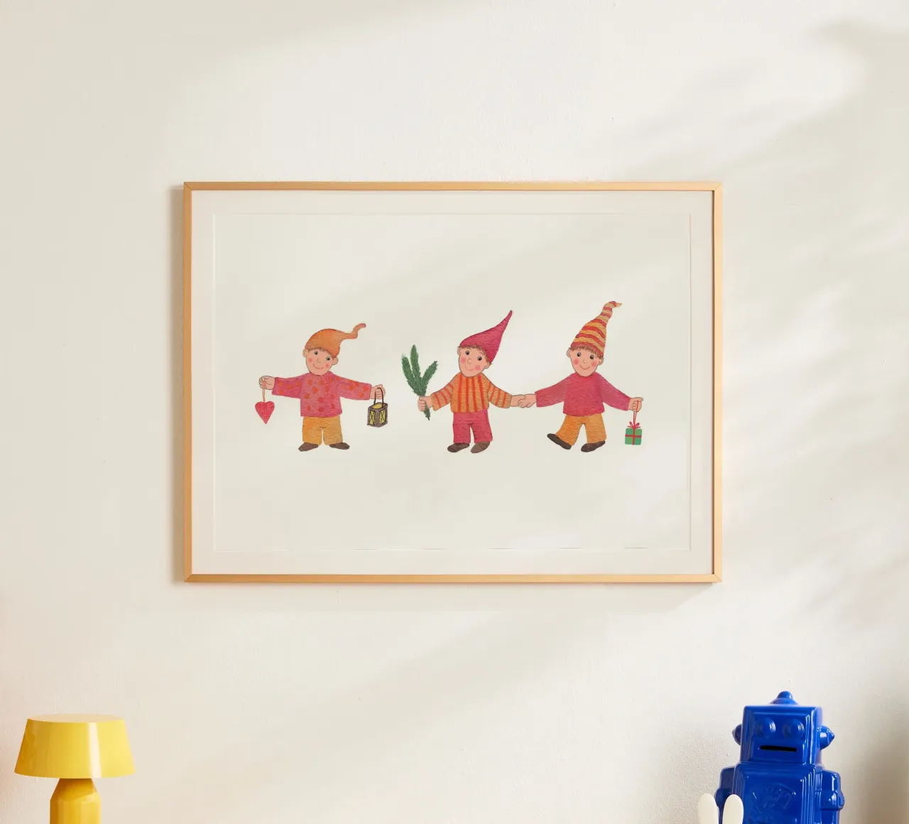 Piccoli gnomi di Natale poster con telaio in legno da Farbwelten