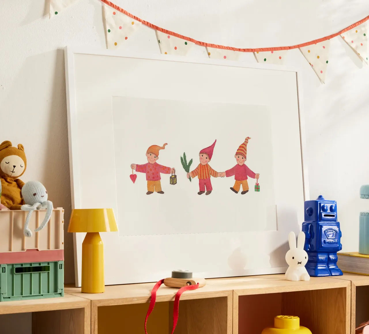 Piccoli gnomi di Natale poster con telaio in legno da Farbwelten