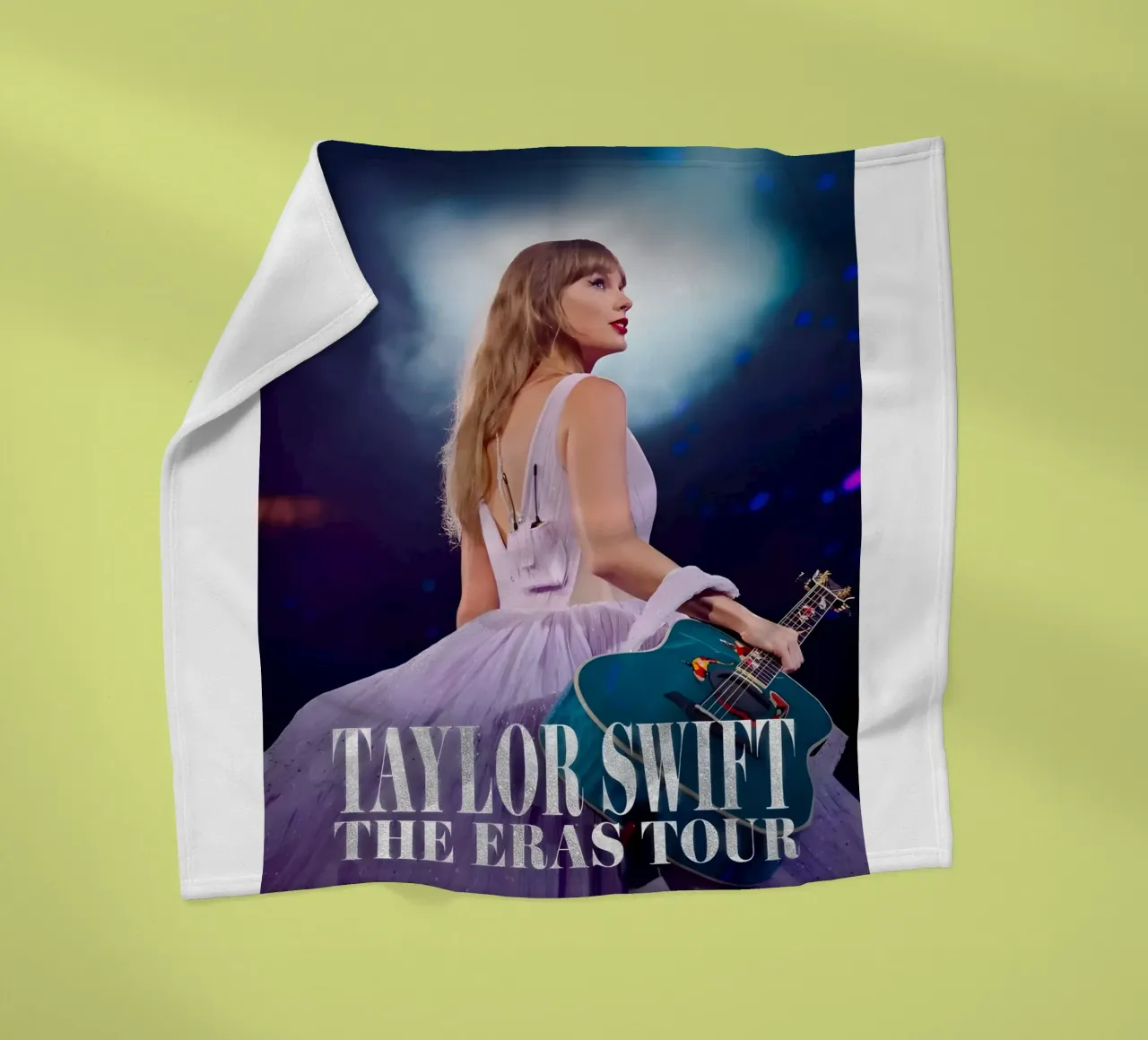 Tour di Taylor Swift coperta in pile da vintage singer