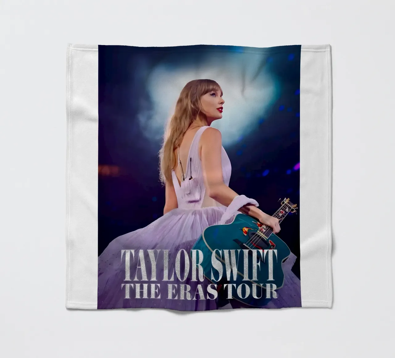Tour di Taylor Swift coperta in pile da vintage singer