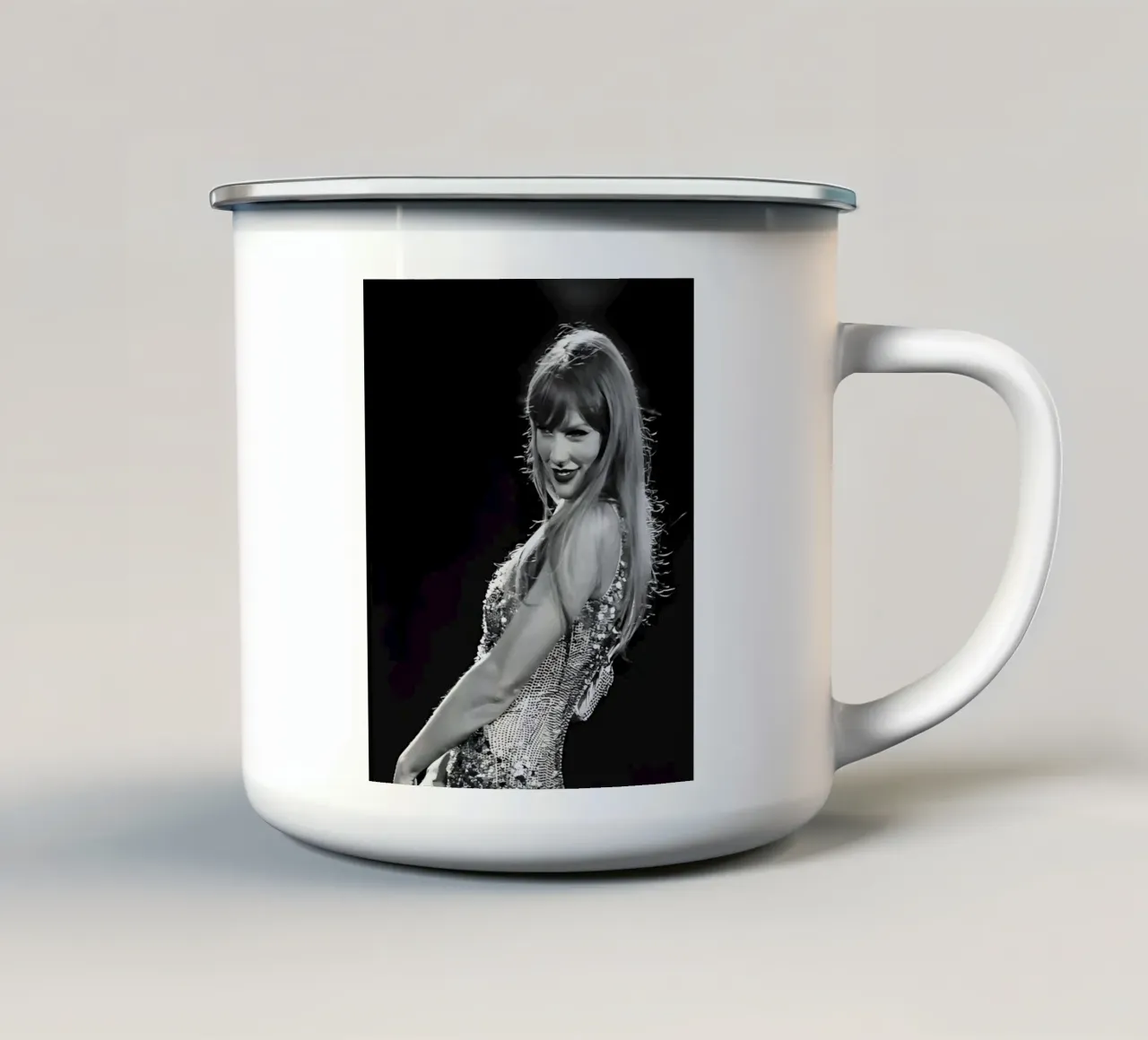 Taylor Swift op het podium emaille mok van vintage singer