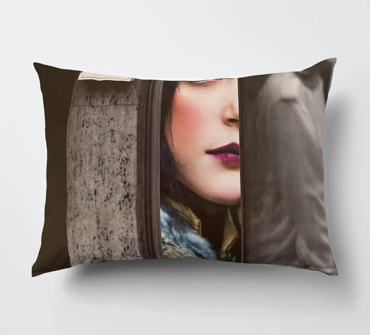 Hiding place decorative cushion by dekonstruktiv