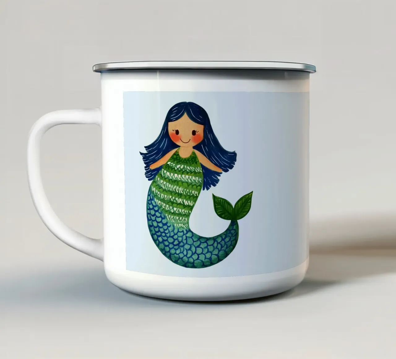 Sirenetta tazza in smalto da Curious Canvas