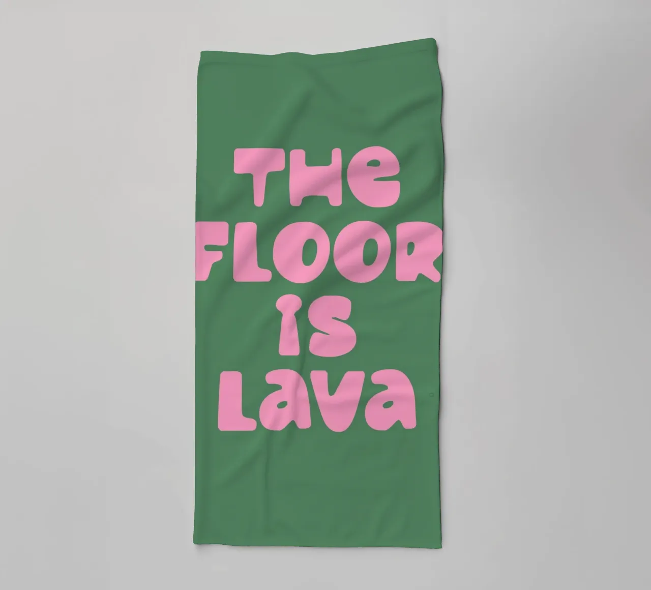 The Floor Is Lava asciugamano da bagno da EverLuvv Studio