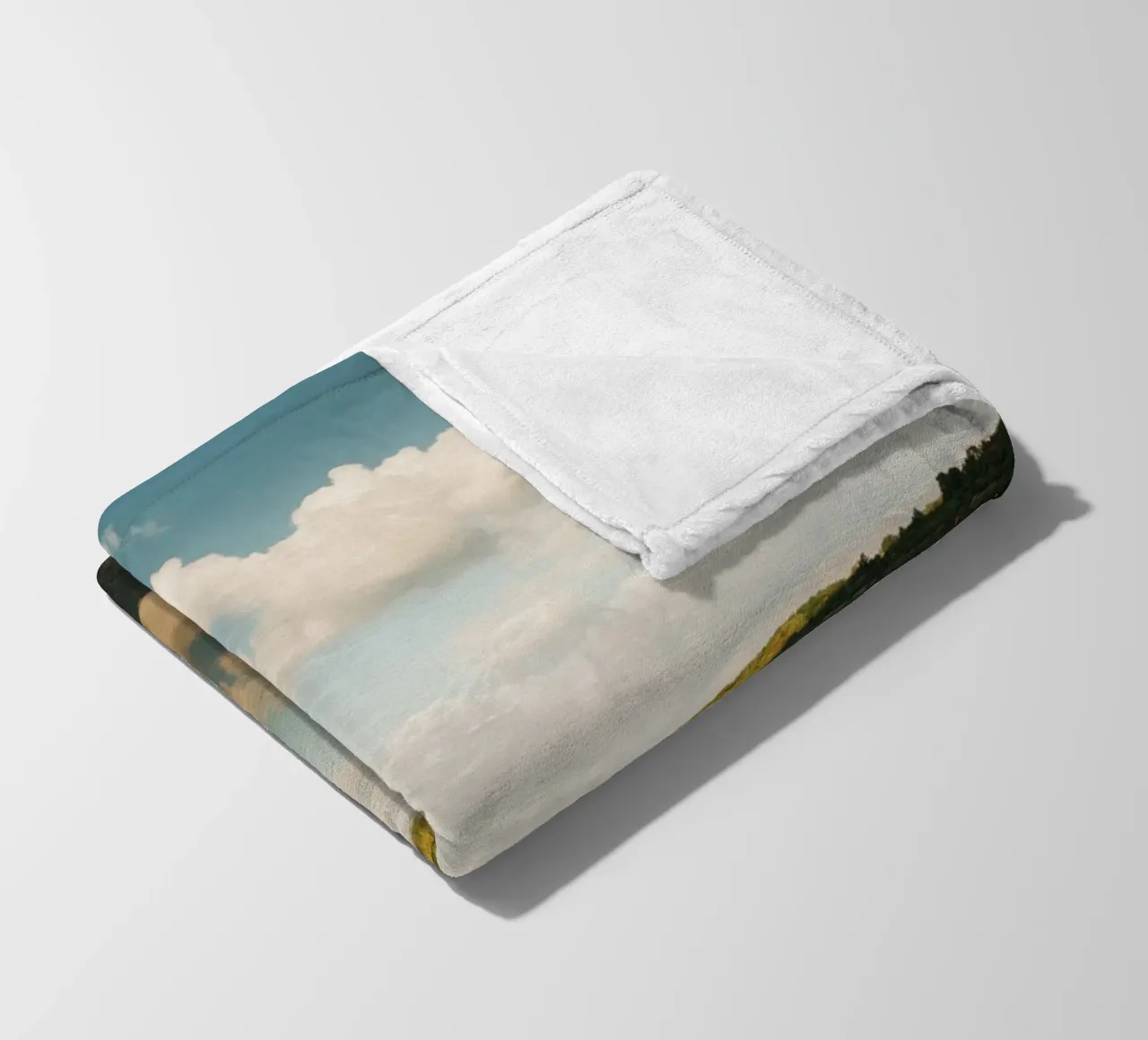 Specchio di nuvola | Riflesso di nuvola sulla superficie dell'acqua in un lago coperta in pile da Bold and Retro