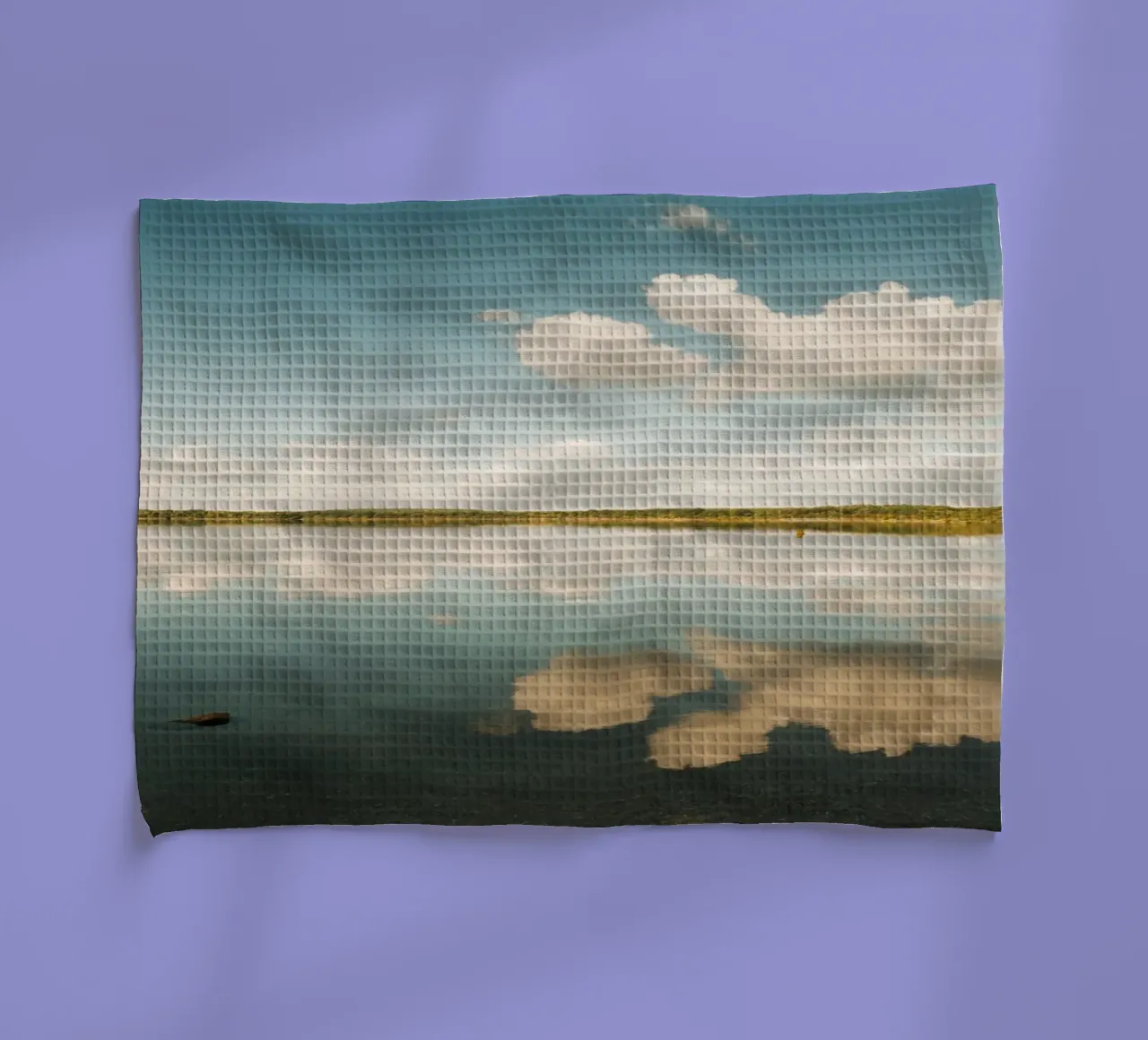 Specchio di nuvola | Riflesso di nuvola sulla superficie dell'acqua in un lago canovaccio da cucina da Bold and Retro