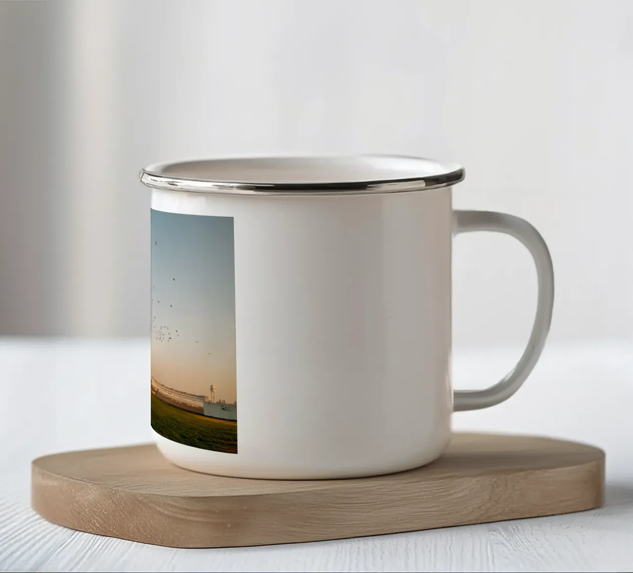 Una mattina d'autunno a Berlino | Tempelhofer Feld tazza in smalto da Bold and Retro