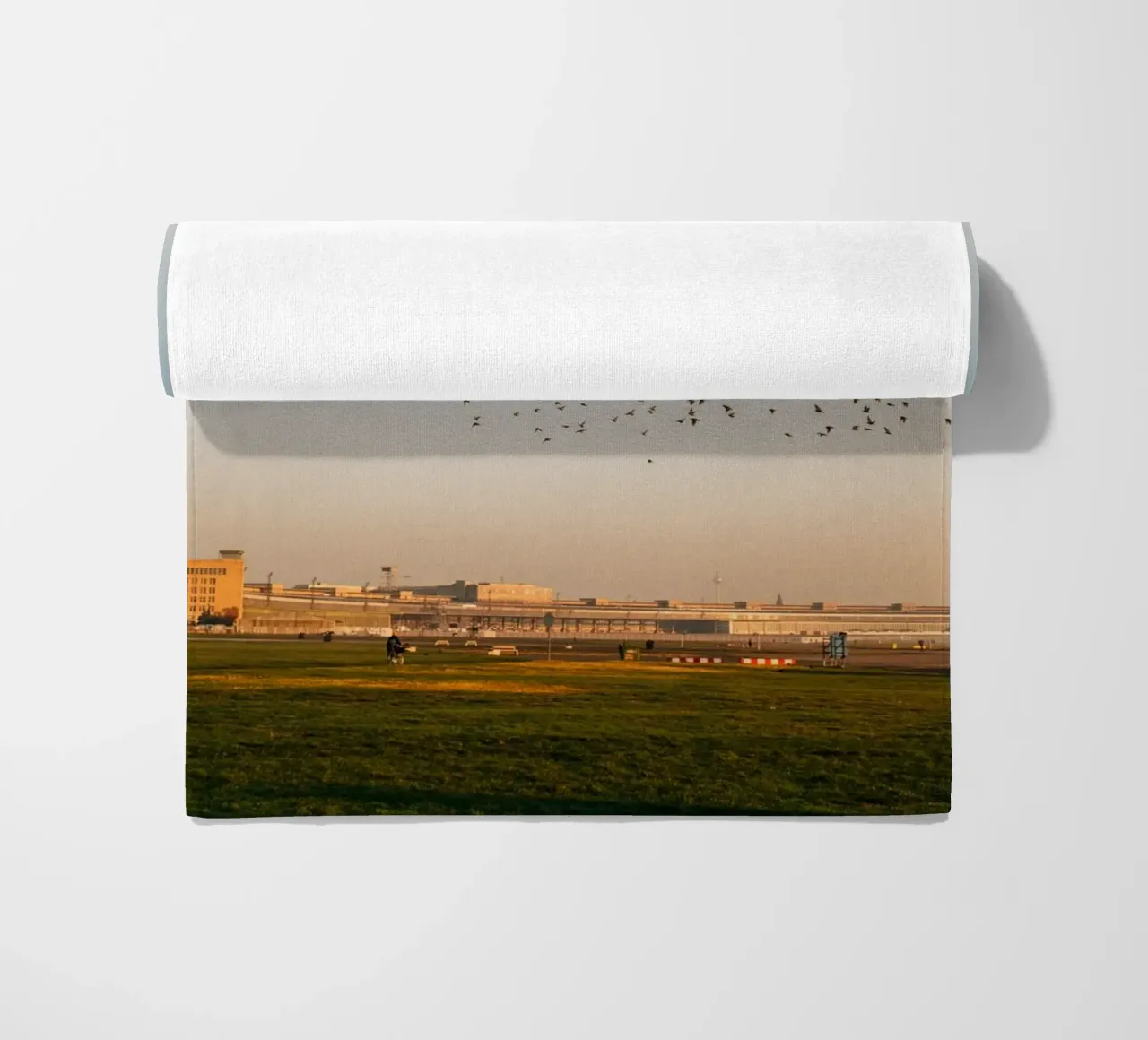 Una mattina d'autunno a Berlino | Tempelhofer Feld telo mare da Bold and Retro