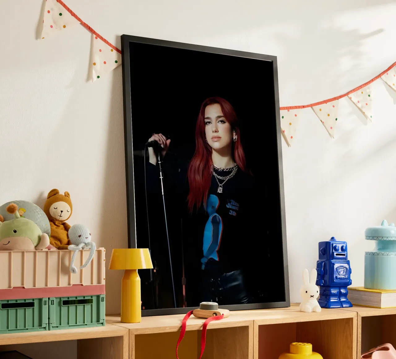 Dua Lipa poster da Digital Street art