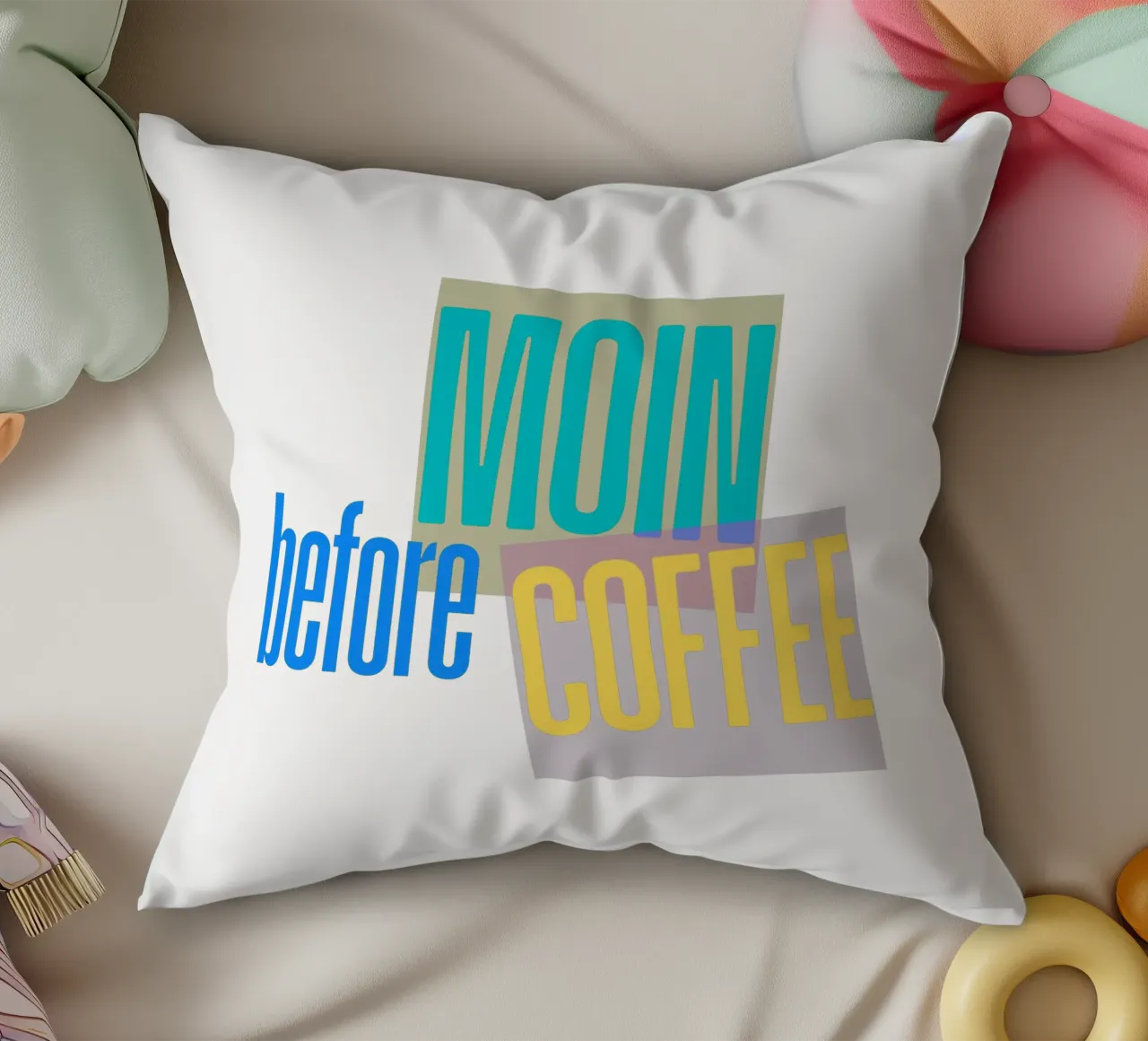 „MOIN before COFFEE“ – Witziges norddeutsches Kaffee-Motiv cuscino da Fies&Fein