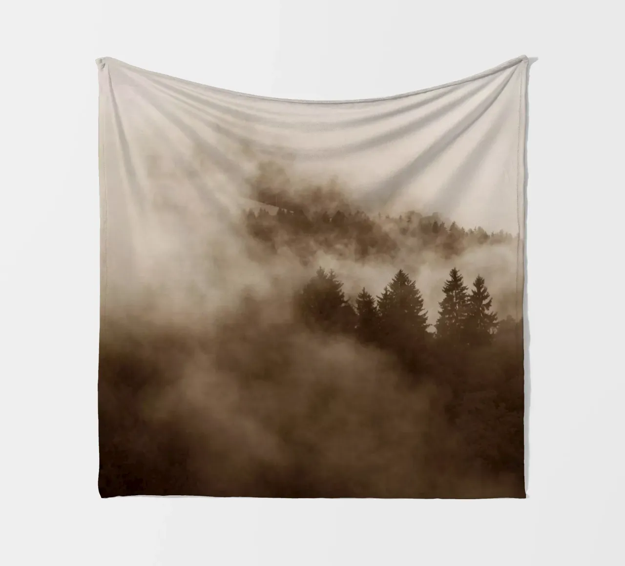 hued foggy forests coperta in pile da Studio Nahili