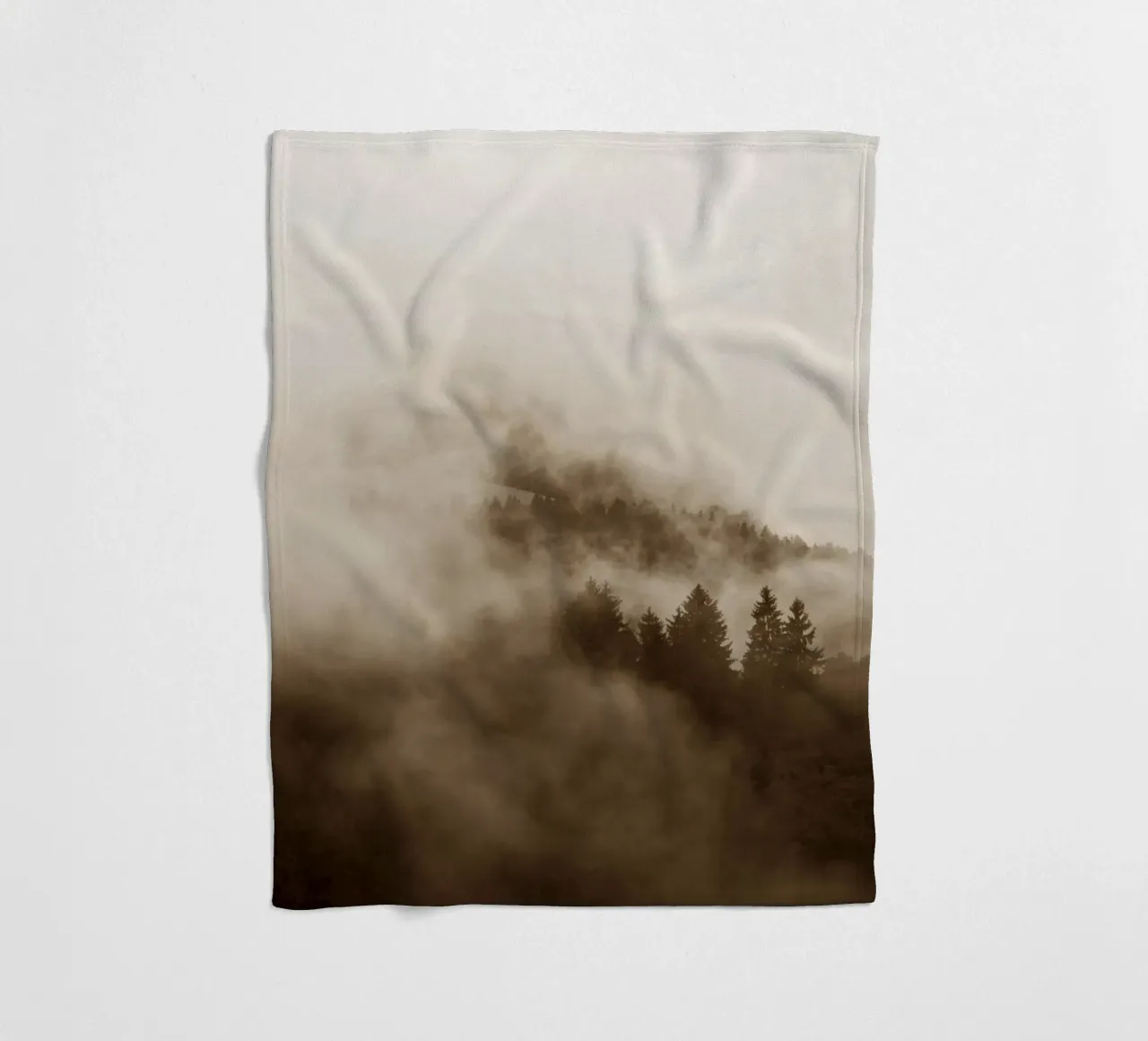 hued foggy forests coperta in pile da Studio Nahili