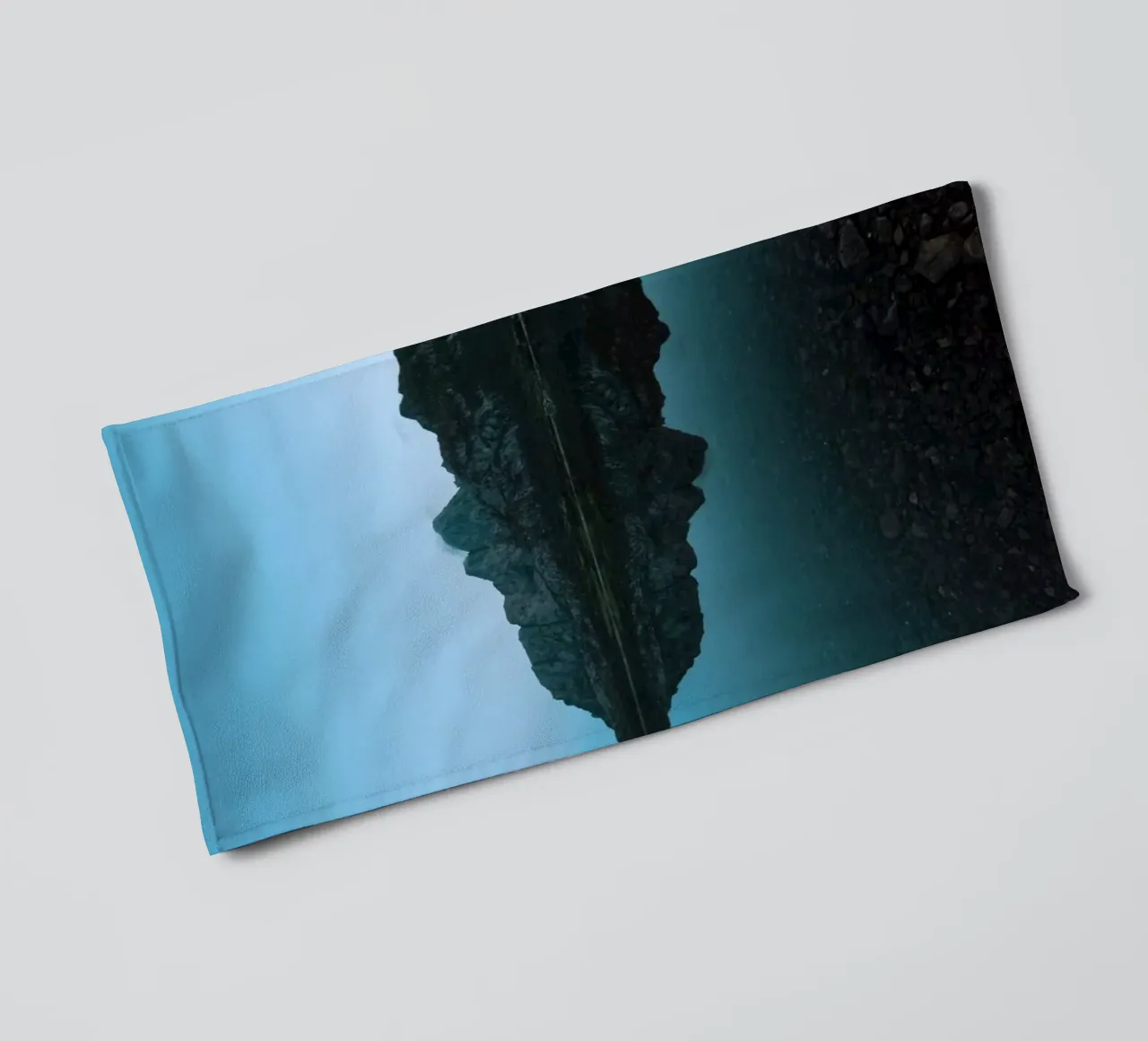 Mountain Reflection towel by Fjöllart