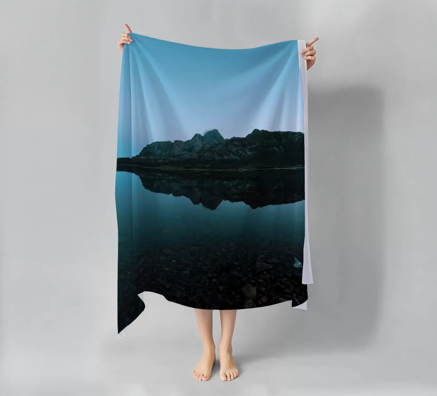 Mountain Reflection serviette de plage de Fjöllart