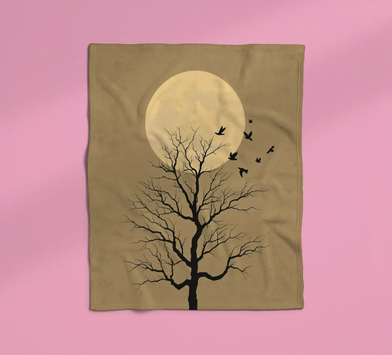 Silhouette di albero con luna piena coperta in pile da DesignArt