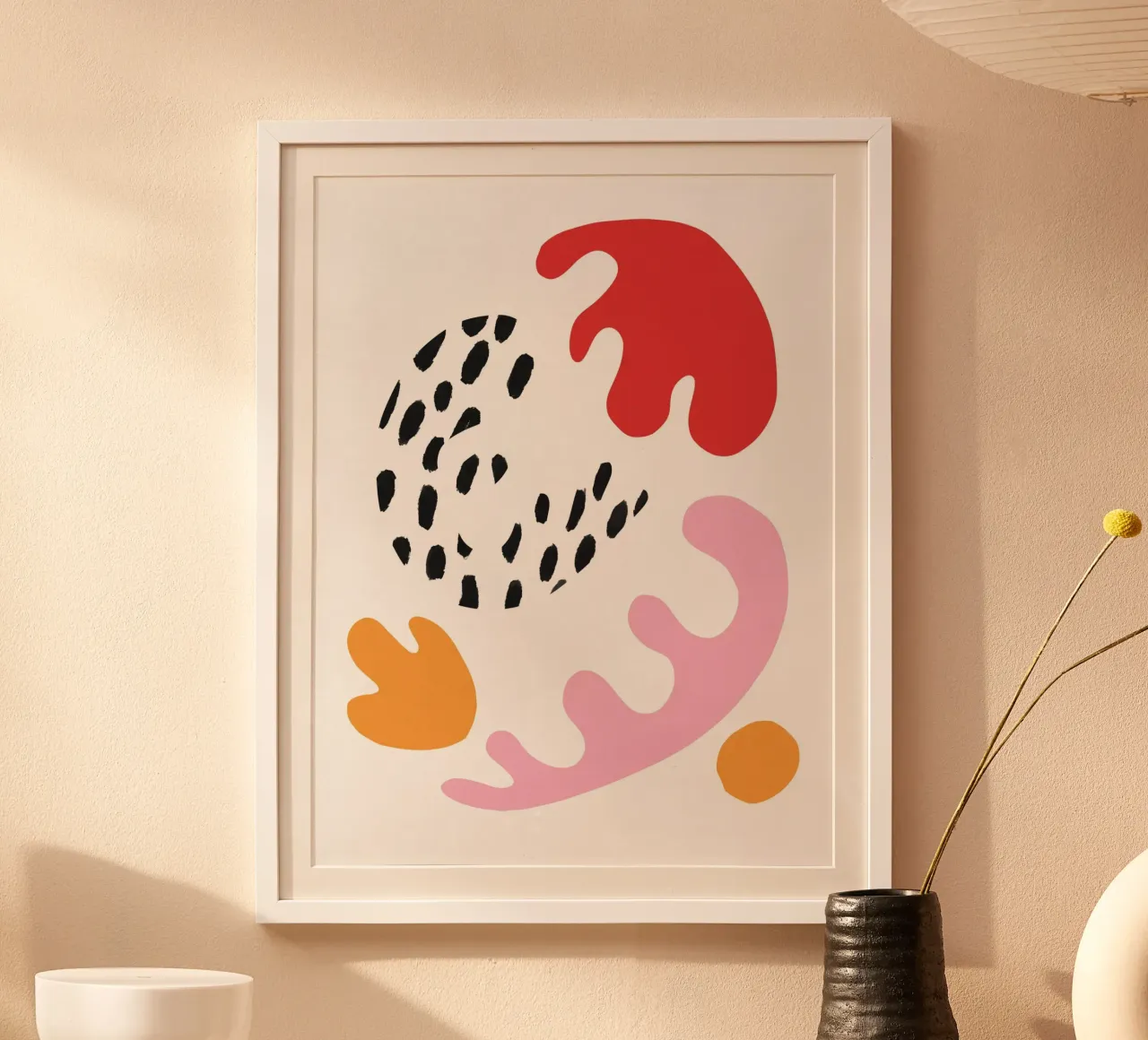 Forme ritagliate di Matisse poster con telaio in legno da Kim Hubball Studio