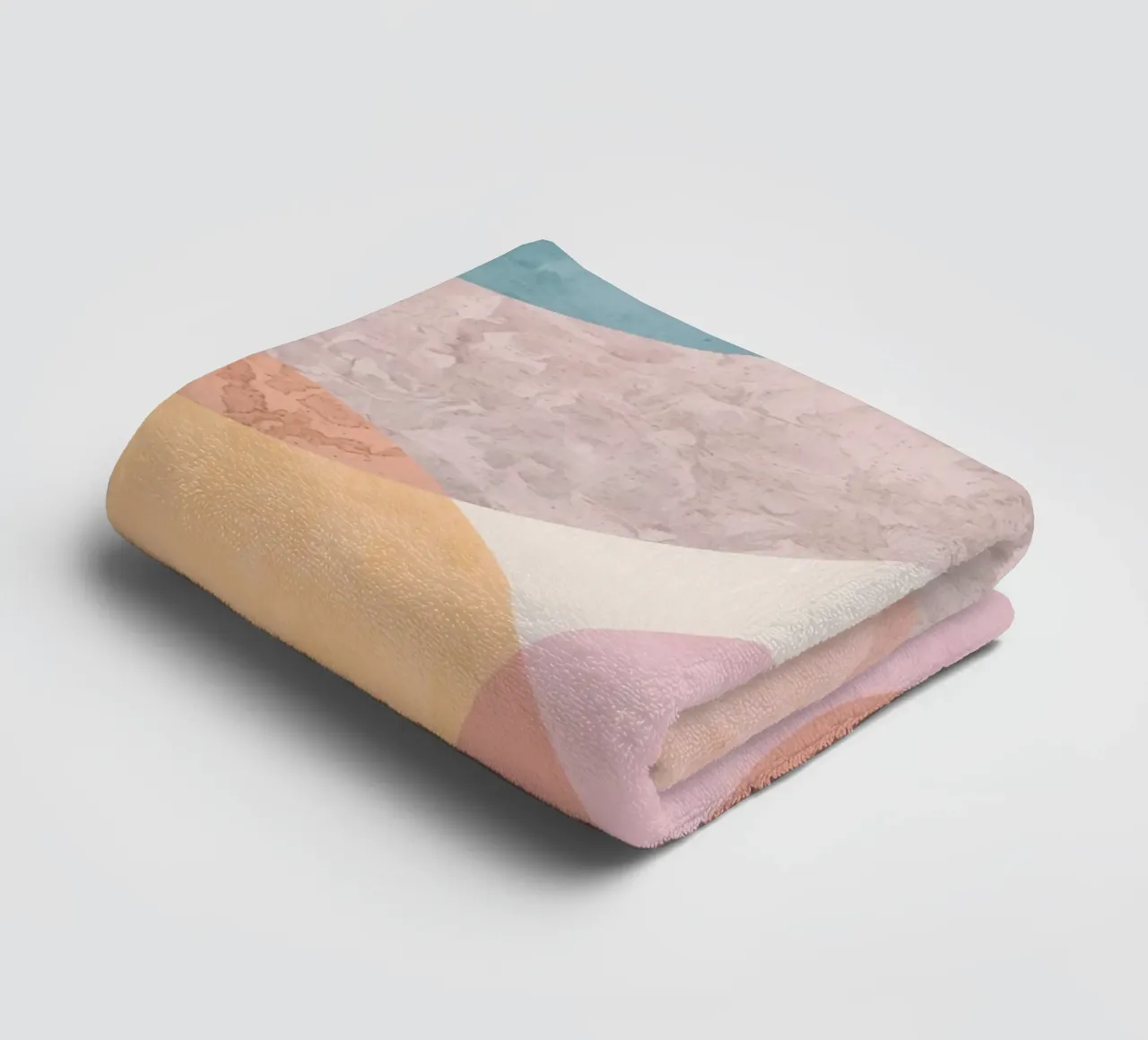 Abstracte cirkels met gestructureerde pastelkleuren badhanddoek van DesignDoodle