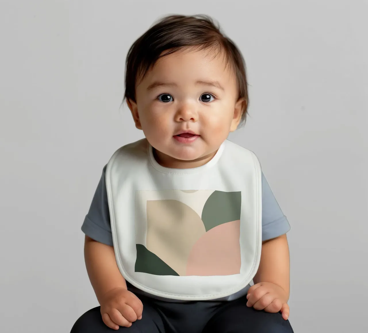 Forme geometriche astratte con colori tenui bavaglino da DesignDoodle