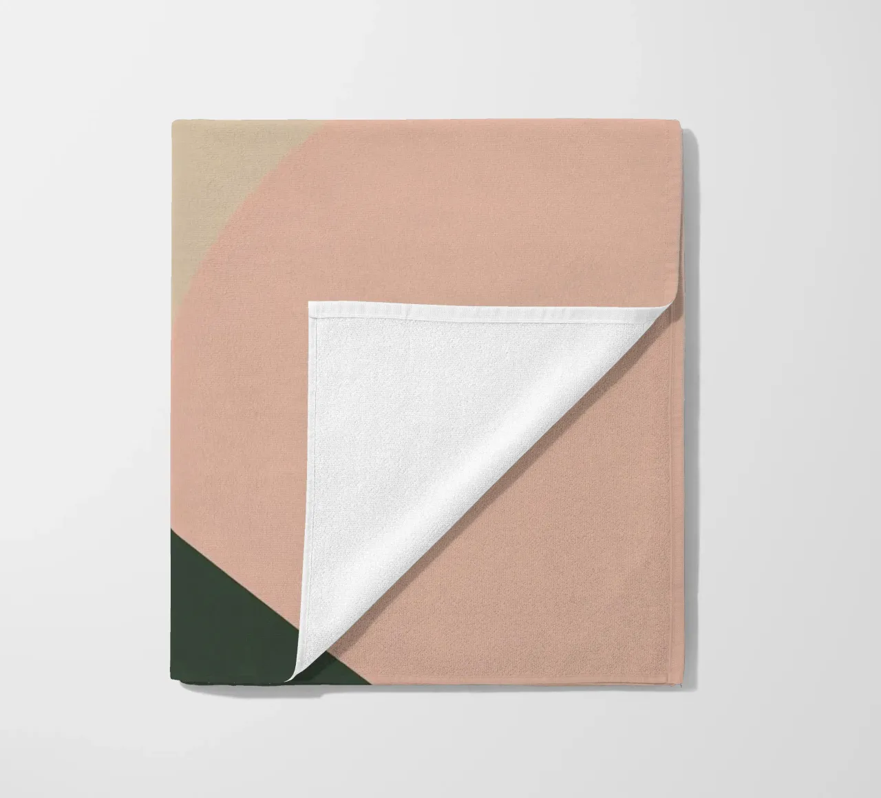 Forme geometriche astratte con colori tenui telo mare da DesignDoodle