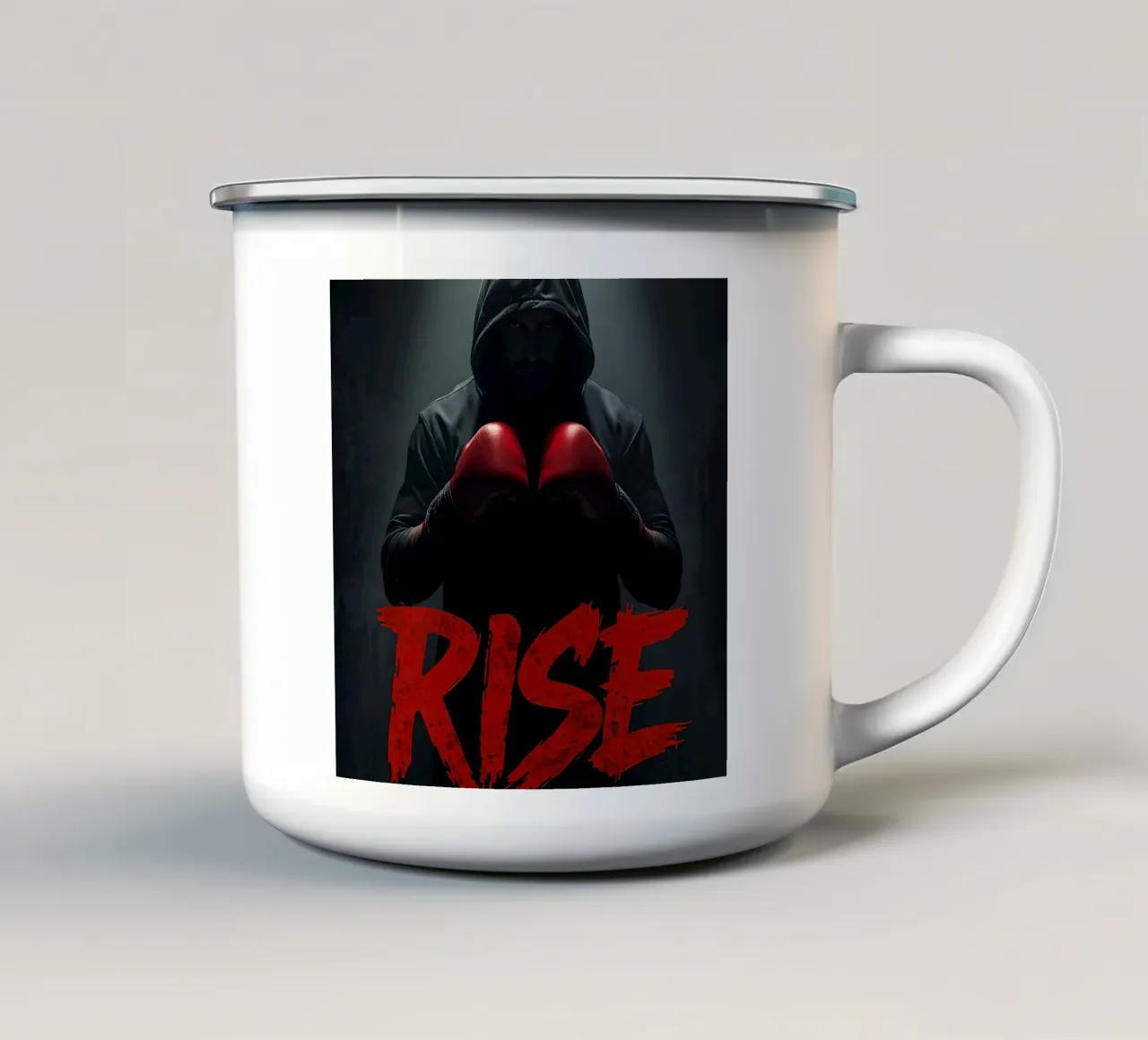Pugile con guanti rossi e RISE tazza in smalto da DesignDoodle