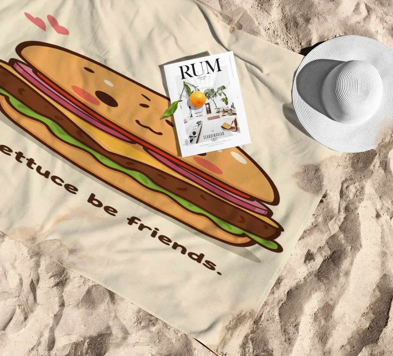 Simpatico hamburger con faccia felice e cuori telo mare da DesignDoodle