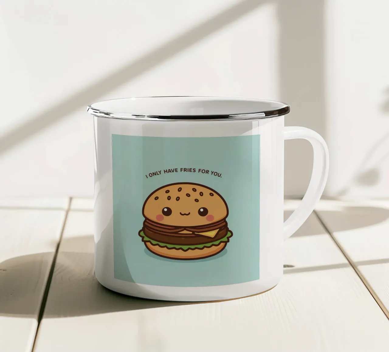 Simpatico hamburger felice con sovrapposizione divertente tazza in smalto da DesignDoodle