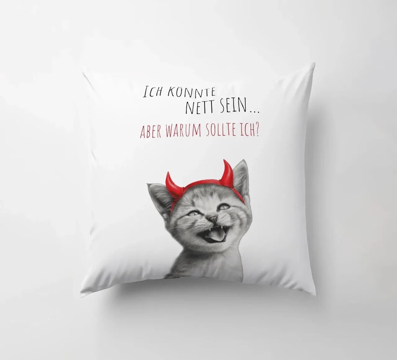 Coole Katze - Kleines Teufelchen cuscino da Melanie Viola