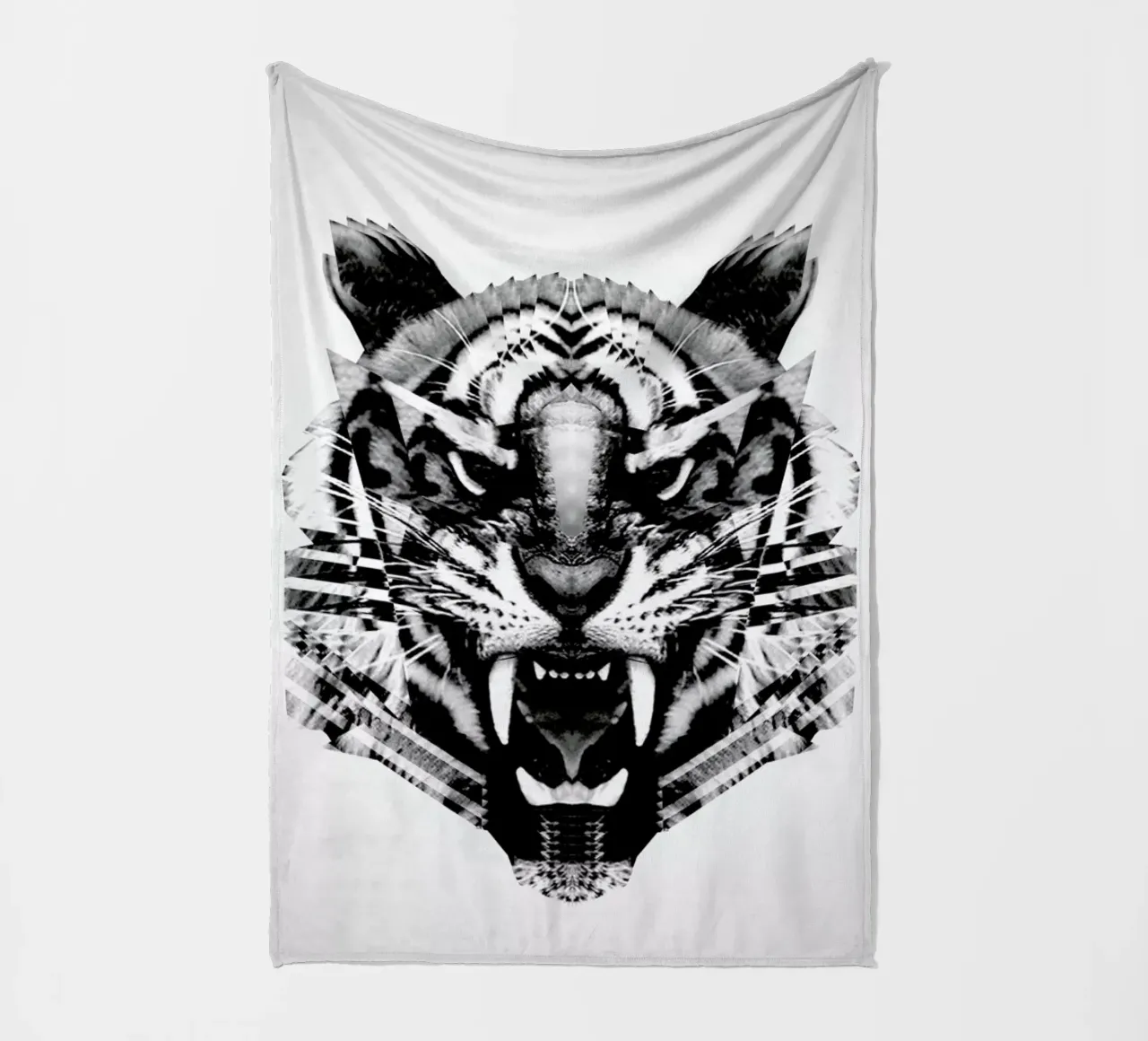 Ingwe. Fleecedecke von Three Of The Possessed