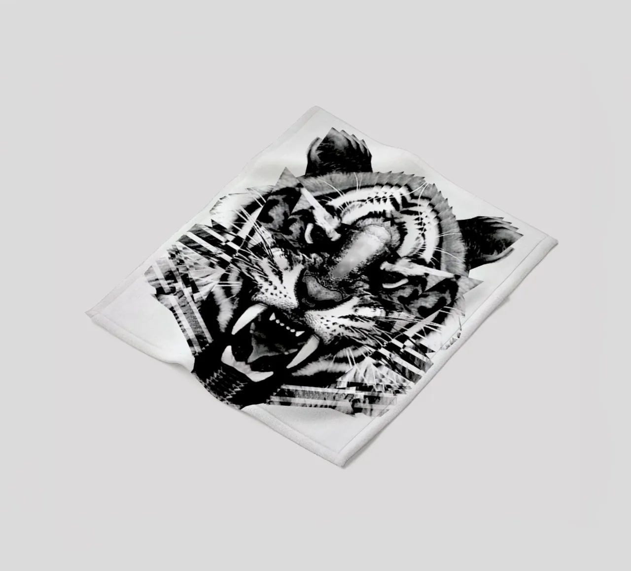 Ingwe. Fleecedecke von Three Of The Possessed