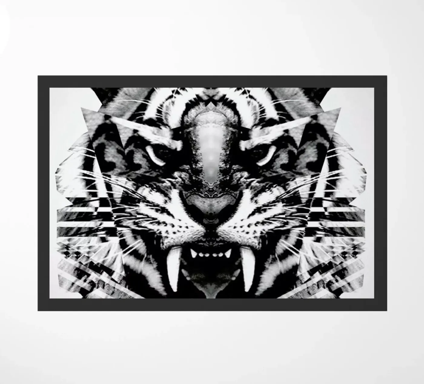 Ingwe. deurmat van Three Of The Possessed