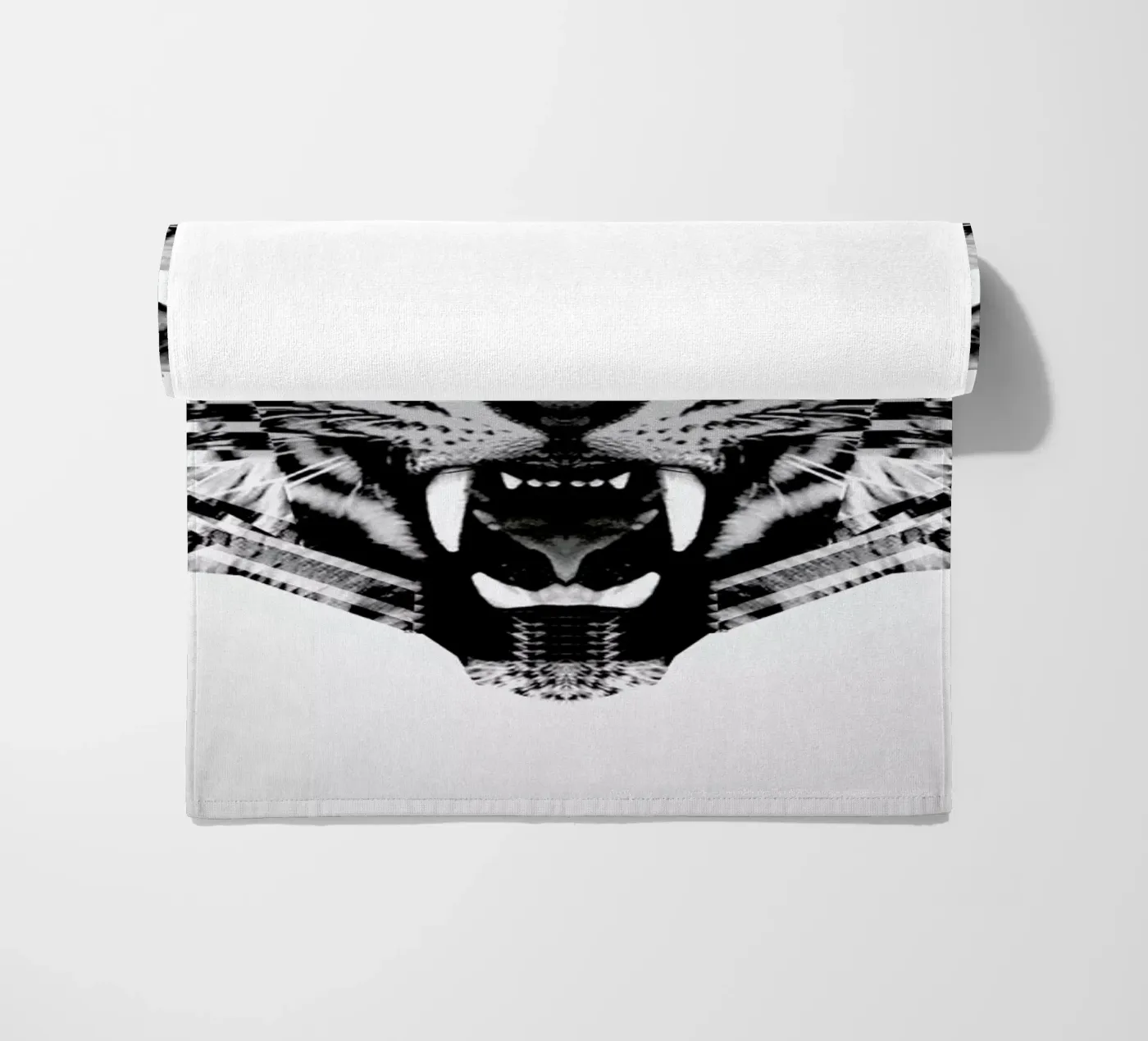 Ingwe. telo mare da Three Of The Possessed