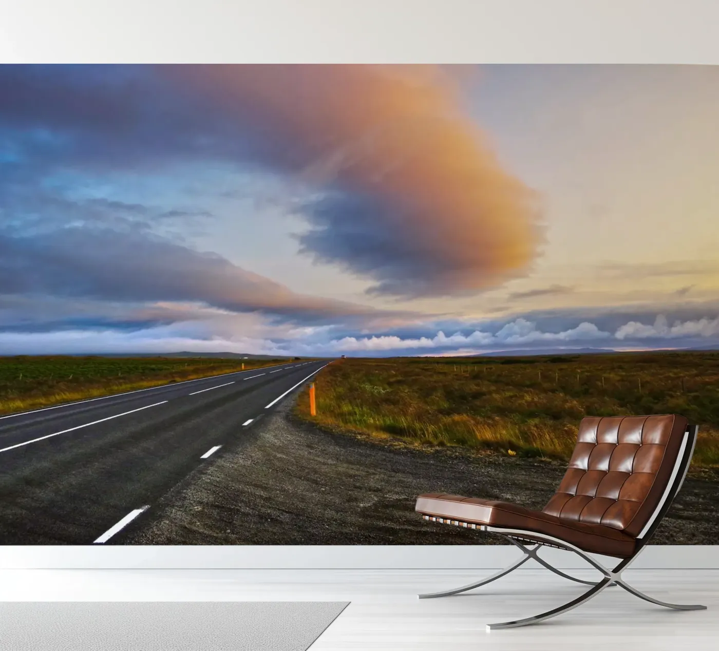 Sunset road fotobehang van Fjöllart
