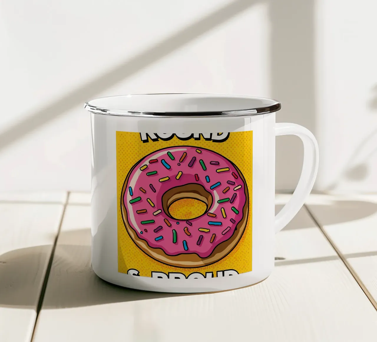 Ciambella con glassa rosa e zuccherini "Tonda e orgogliosa". tazza in smalto da DesignDoodle