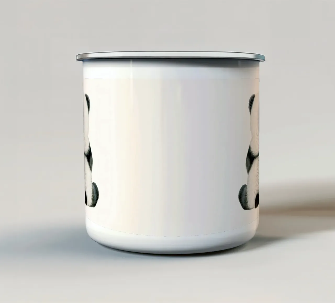 Pandakind mit Seifenblasen Emaille Tasse von Graphit und Farbe
