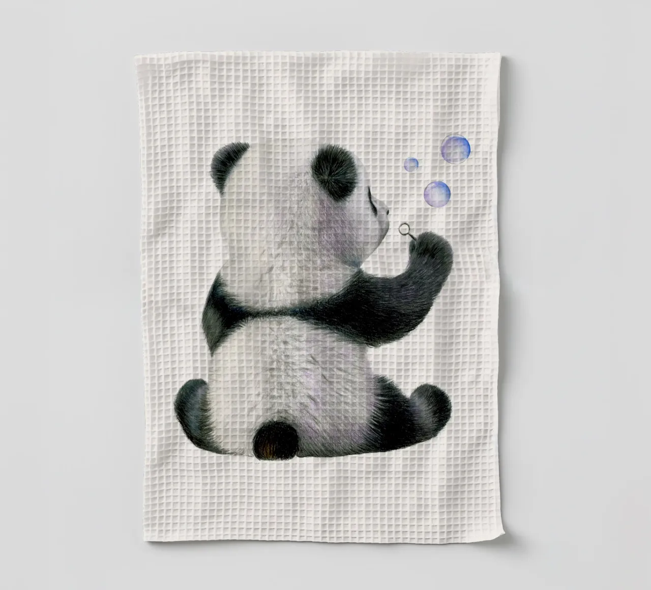 Pandakind mit Seifenblasen Geschirrtuch von Graphit und Farbe