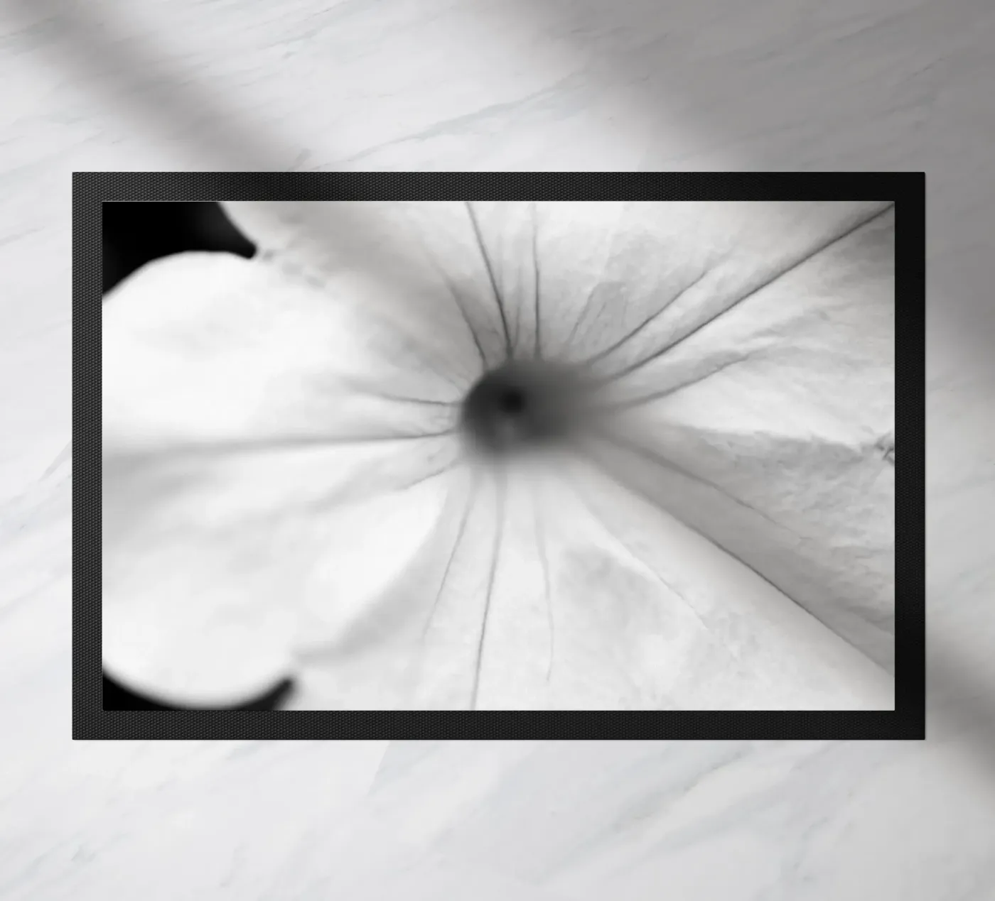 Flora #16 Fußmatte von rafael campezato