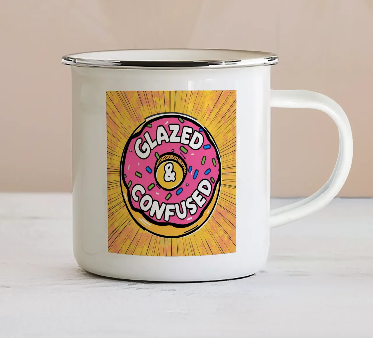 Ciambella con zuccherini "Glassata e confusa". tazza in smalto da DesignDoodle