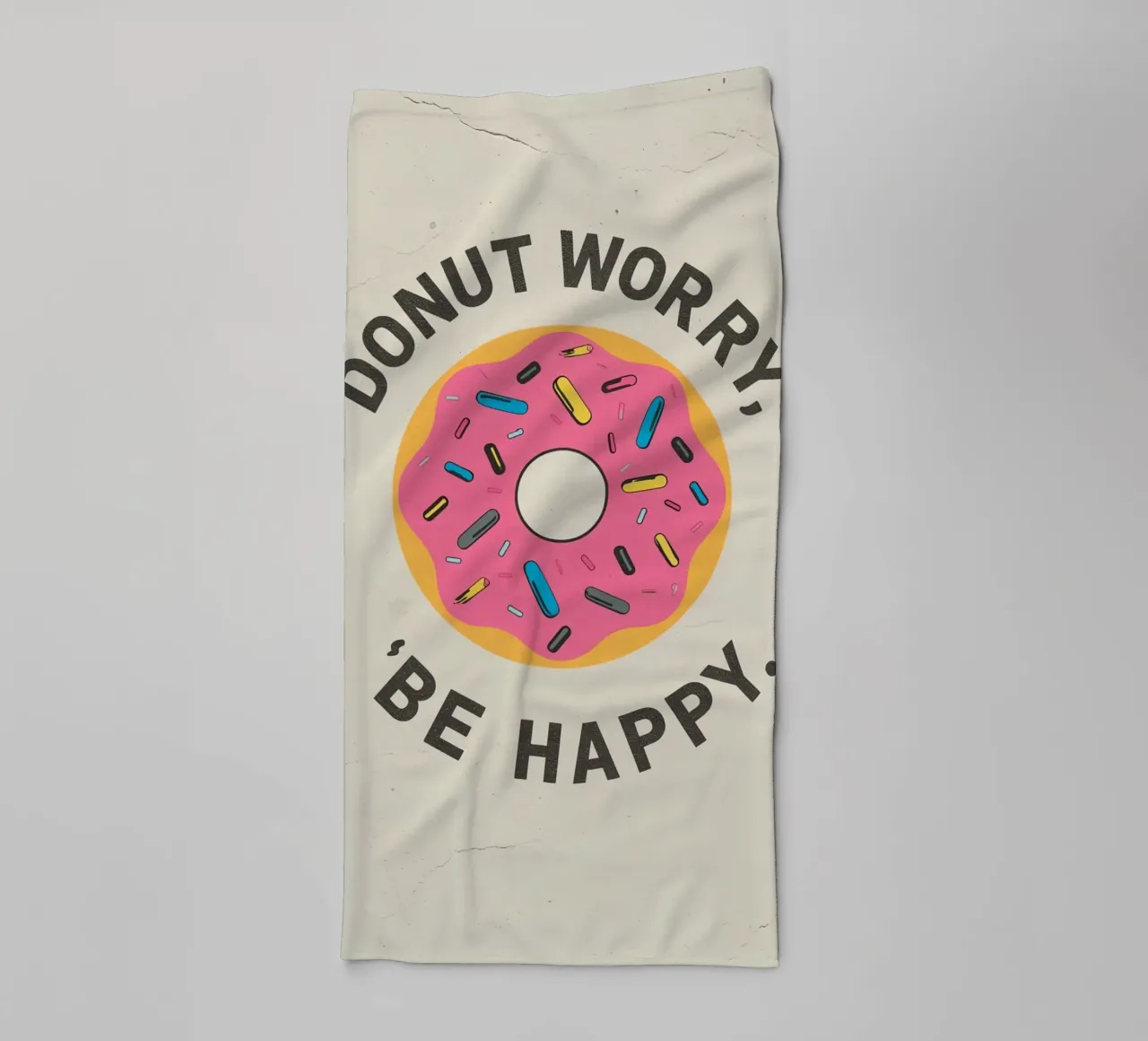 Ciambella con "Donut Worry Be Happy" (Non preoccuparti, sii felice) asciugamano da bagno da DesignDoodle