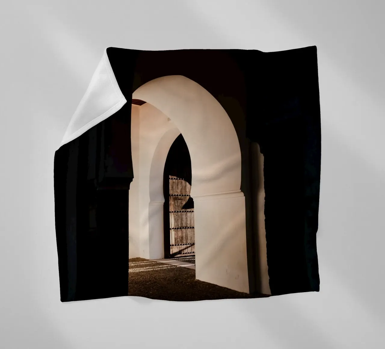 Doorway in Rabat coperta in pile da photolovers