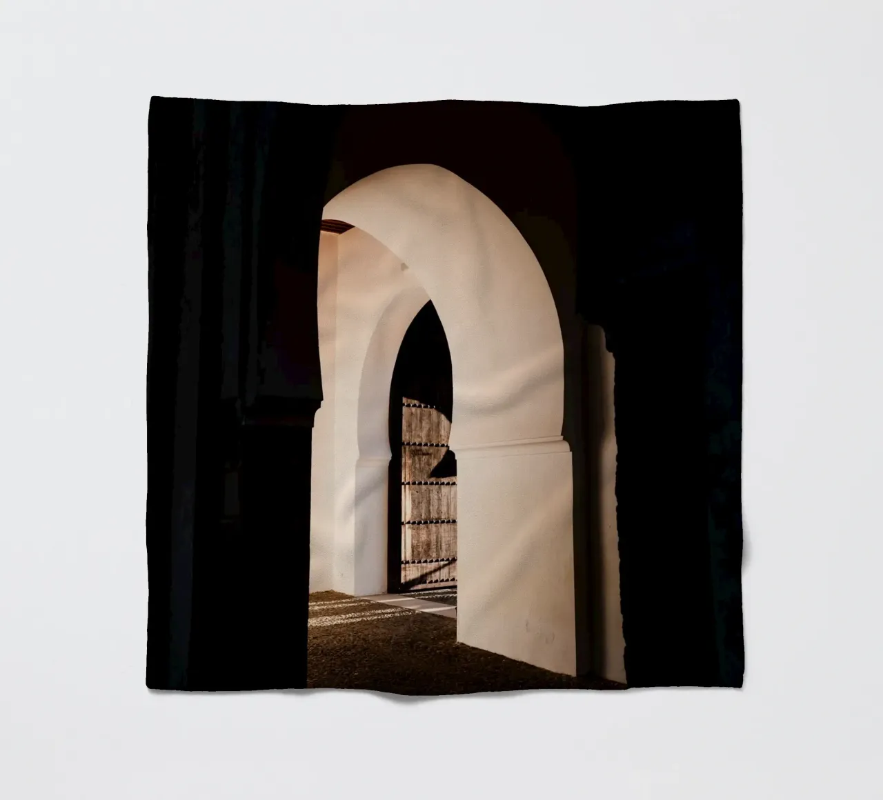 Doorway in Rabat coperta in pile da photolovers