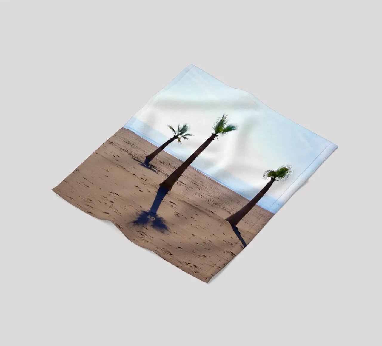 Palm trees at the beach coperta in pile da Fjöllart