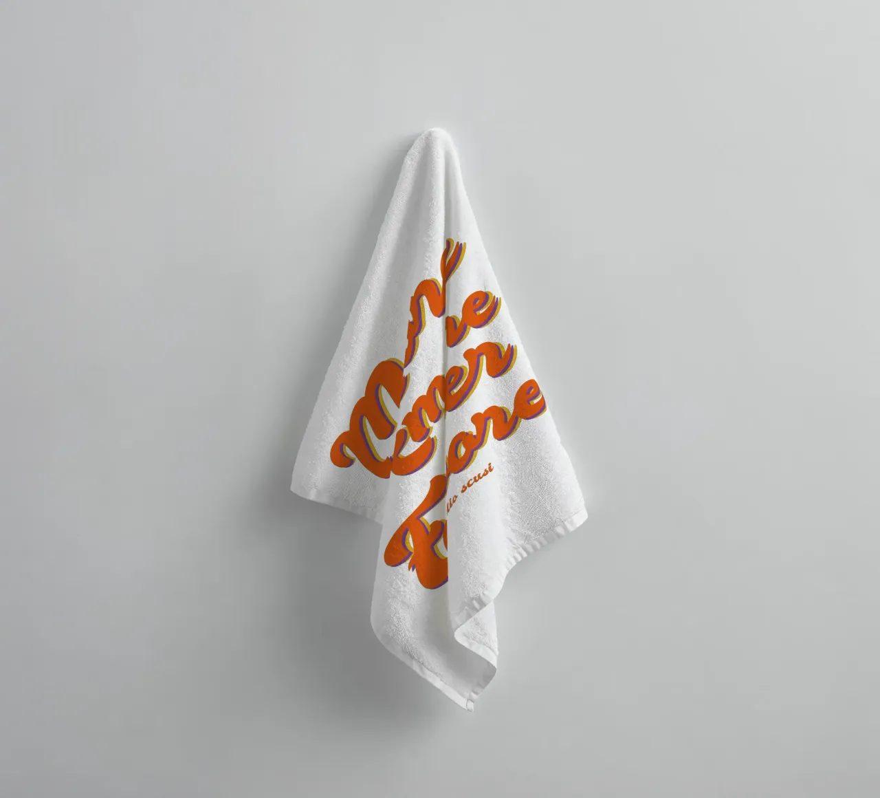 More Amore Per Favore Transparent Handtuch von studio scusi