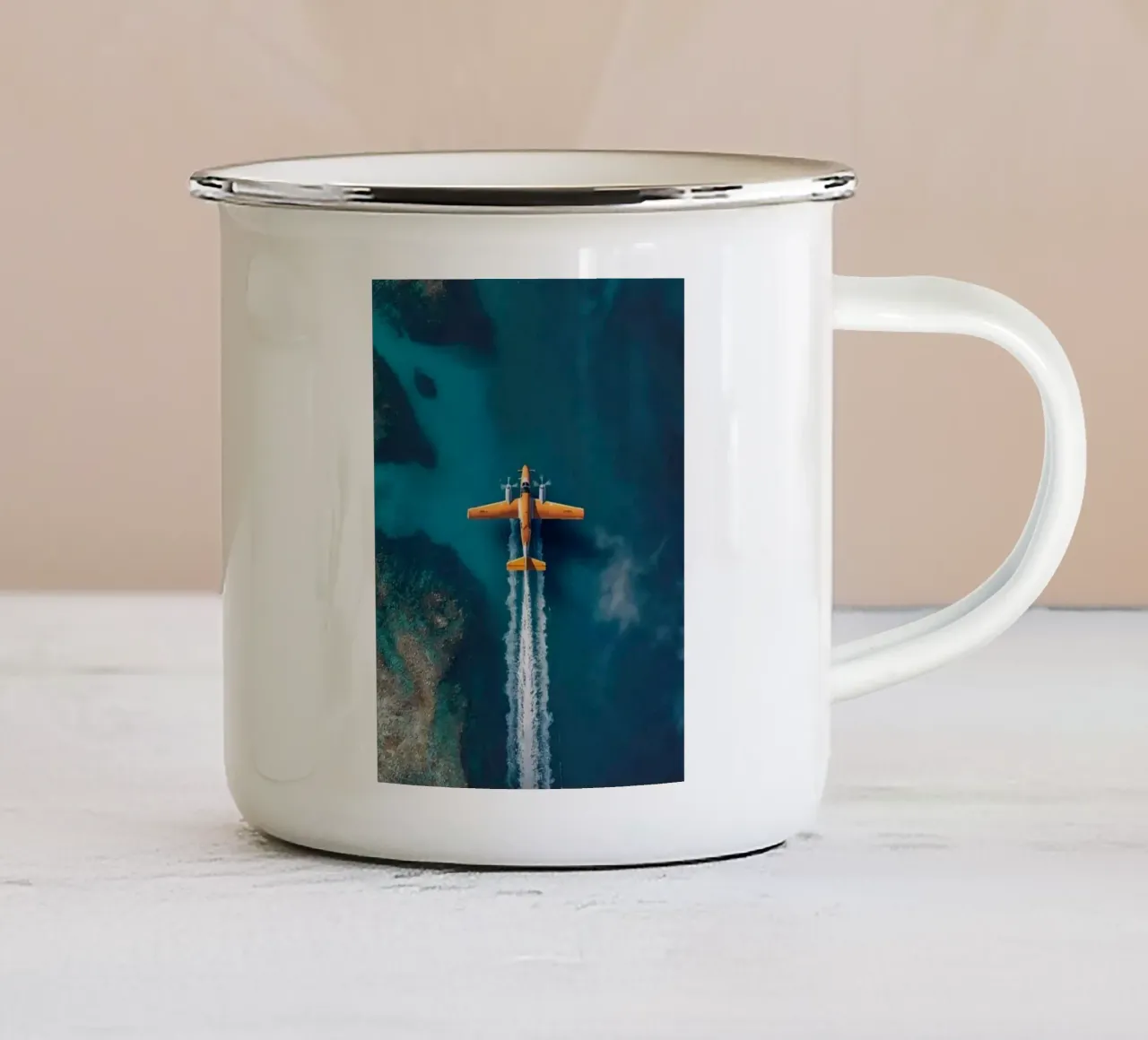 plane slide on water tazza in smalto da Fost